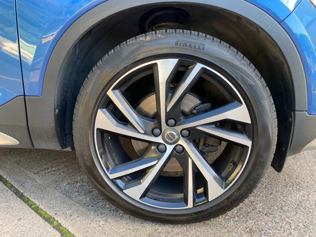 USED 2019 69 VOLVO XC40 2.0 T5 R-DESIGN PRO AWD 5d 245 BHP 