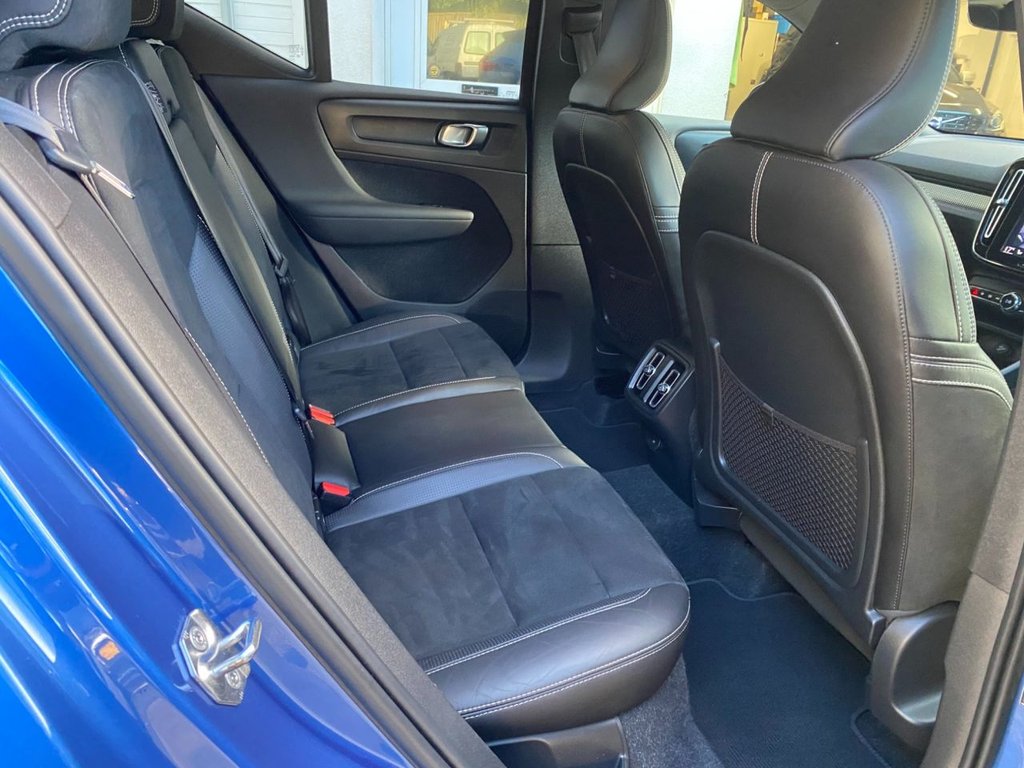 USED 2019 69 VOLVO XC40 2.0 T5 R-DESIGN PRO AWD 5d 245 BHP 