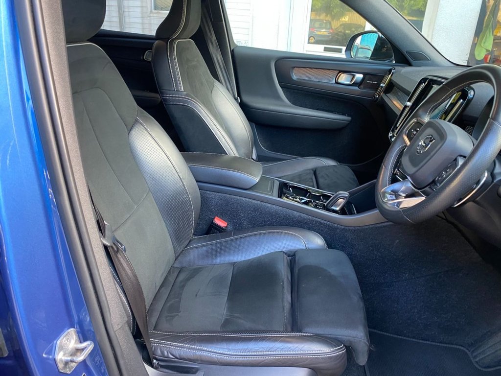USED 2019 69 VOLVO XC40 2.0 T5 R-DESIGN PRO AWD 5d 245 BHP 