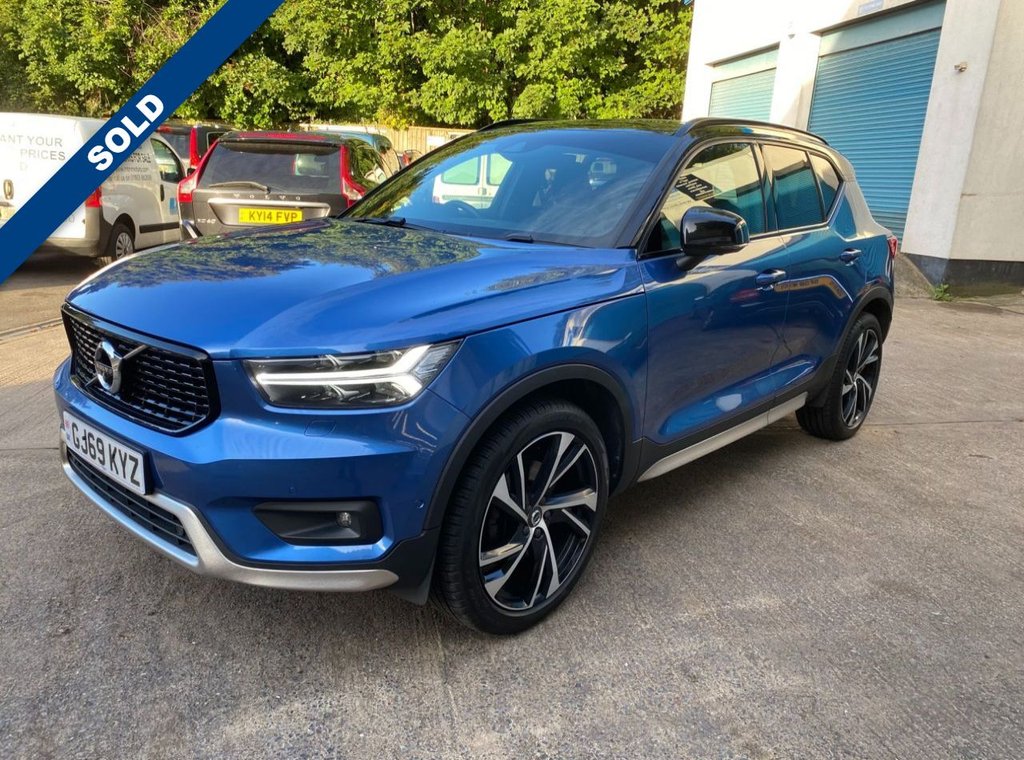 USED 2019 69 VOLVO XC40 2.0 T5 R-DESIGN PRO AWD 5d 245 BHP 