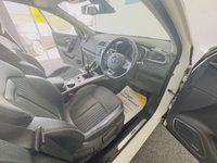 USED 2016 16 RENAULT KADJAR 1.5 SIGNATURE NAV DCI 5d 110 BHP SATNAV BLUETOOTH PARKINGSENSOR