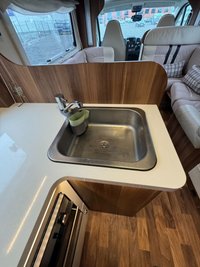 USED 2018 18 ROLLER TEAM AUTO ROLLER 707 6 BERTH 6 TRAVEL SEATS 2.3 AUTO-ROLLER 707 129 BHP ROLLERTEAM AUTO ROLLER 707 LUXURY 6 BERTH MOTORHOME