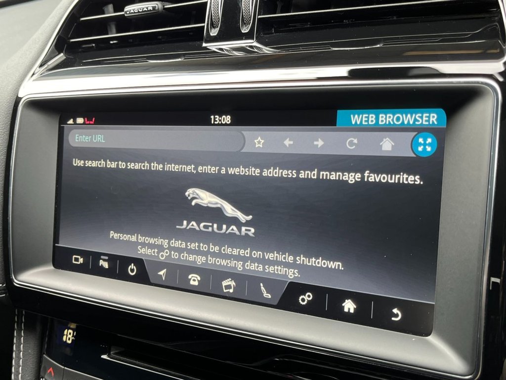 USED 2020 70 JAGUAR F-PACE 2.0 CHEQUERED FLAG AWD 5d 178 BHP 