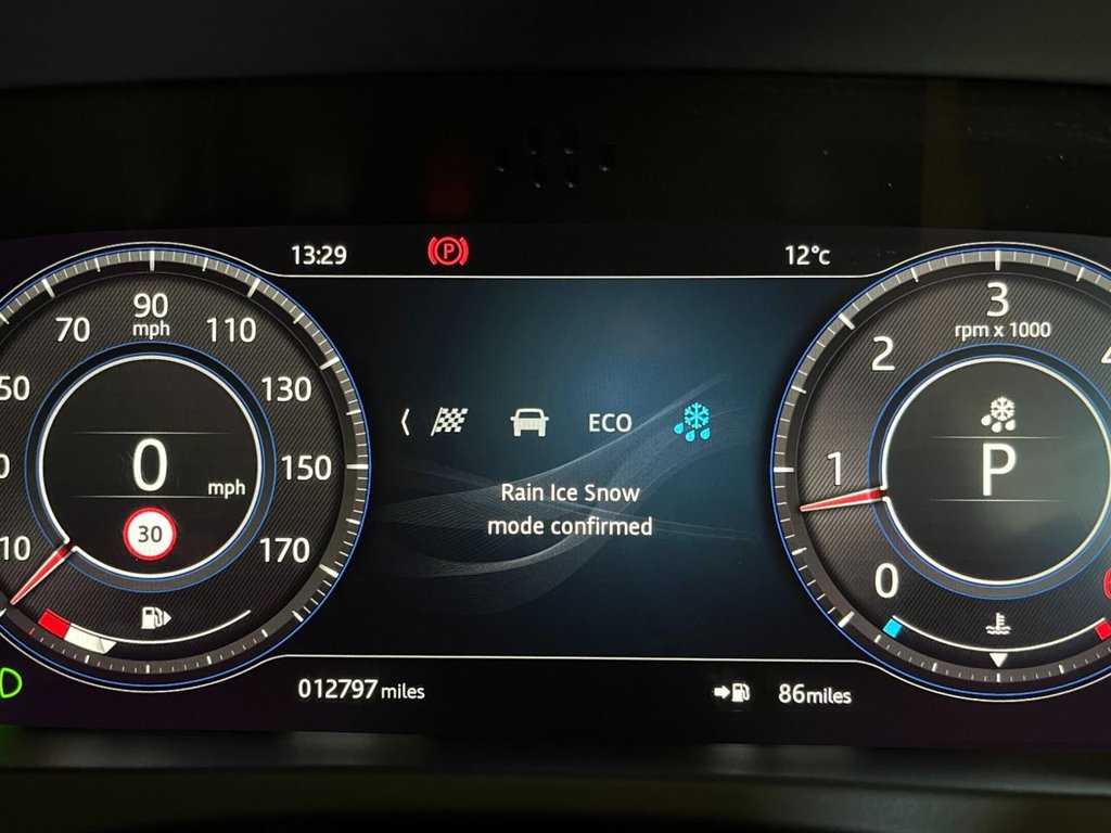 USED 2020 70 JAGUAR F-PACE 2.0 CHEQUERED FLAG AWD 5d 178 BHP 