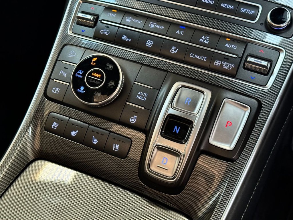 USED 2022 22 HYUNDAI SANTA FE 1.6 ULTIMATE 5d 227 BHP 