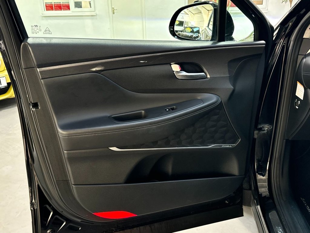 USED 2022 22 HYUNDAI SANTA FE 1.6 ULTIMATE 5d 227 BHP 