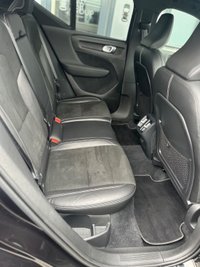 USED 2019 19 VOLVO XC40 2.0 D3 R-DESIGN PRO 5d 148 BHP 