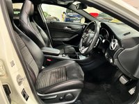USED 2017 17 MERCEDES-BENZ A-CLASS 2.1 A 200 D AMG LINE PREMIUM 5d 134 BHP PANROOF+SATNAV+18"S+NIGHT PACK