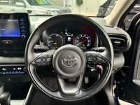 USED 2021 21 TOYOTA YARIS 1.5 ICON FHEV 5d 114 BHP REVERSE CAMERA+APPLE CAR PLAY