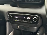 USED 2021 21 TOYOTA YARIS 1.5 ICON FHEV 5d 114 BHP REVERSE CAMERA+APPLE CAR PLAY