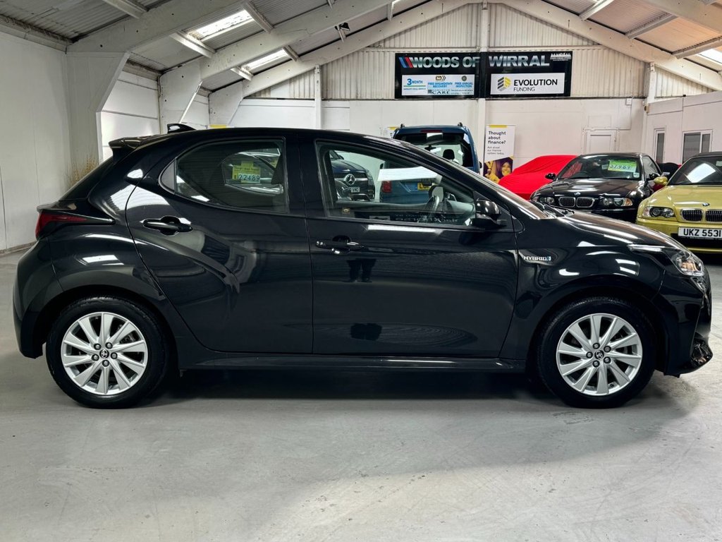 USED 2021 21 TOYOTA YARIS 1.5 ICON FHEV 5d 114 BHP REVERSE CAMERA+APPLE CAR PLAY