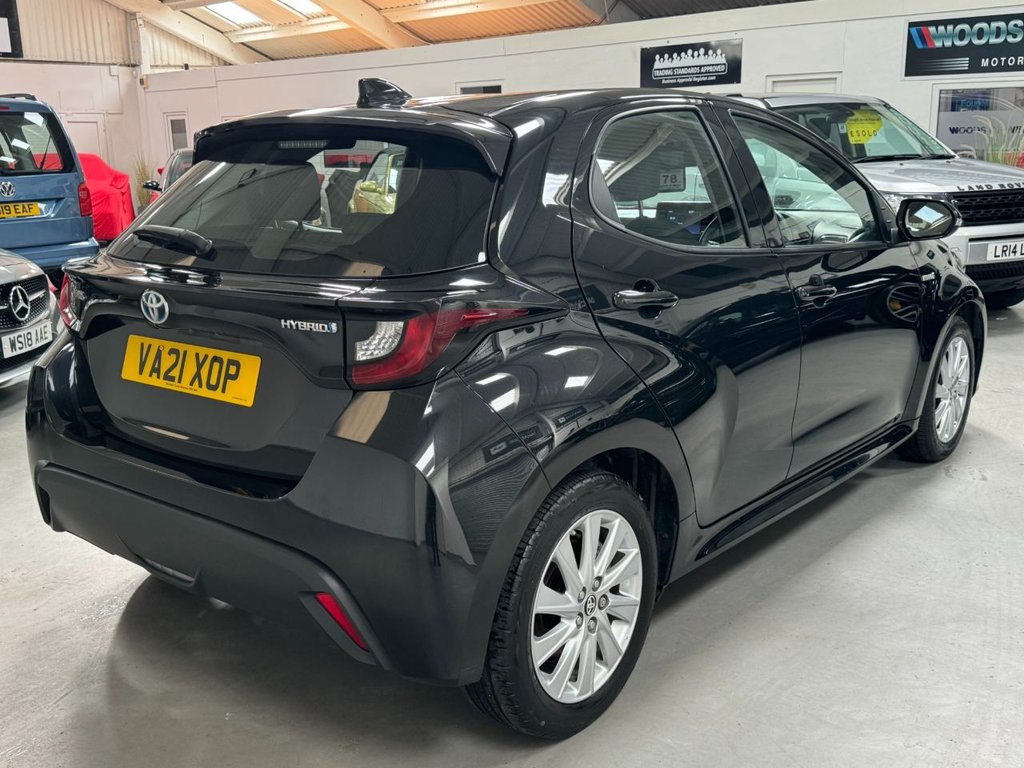 USED 2021 21 TOYOTA YARIS 1.5 ICON FHEV 5d 114 BHP REVERSE CAMERA+APPLE CAR PLAY