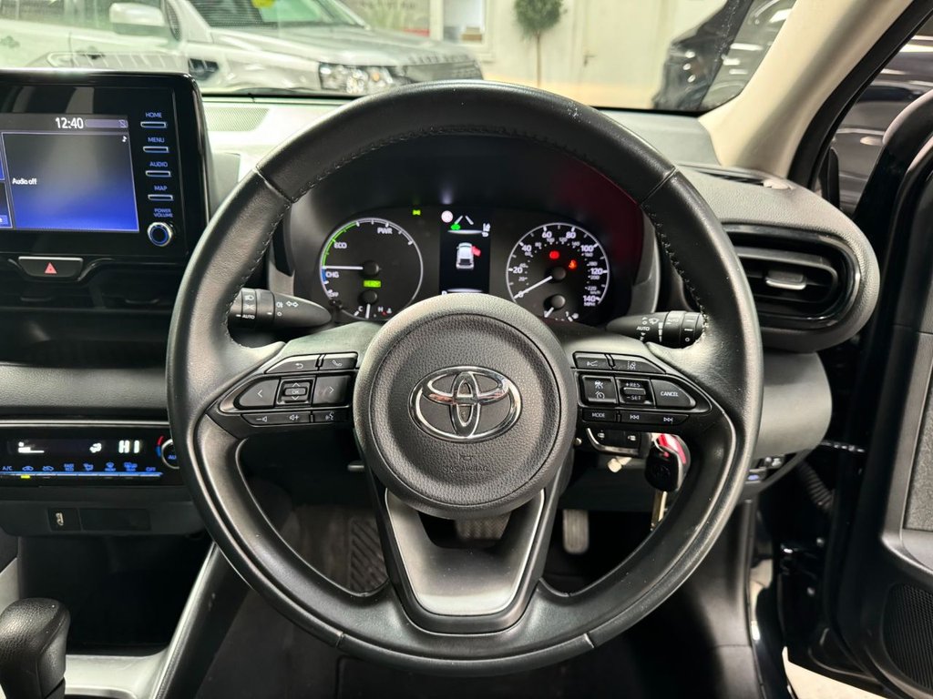 USED 2021 21 TOYOTA YARIS 1.5 ICON FHEV 5d 114 BHP REVERSE CAMERA+APPLE CAR PLAY