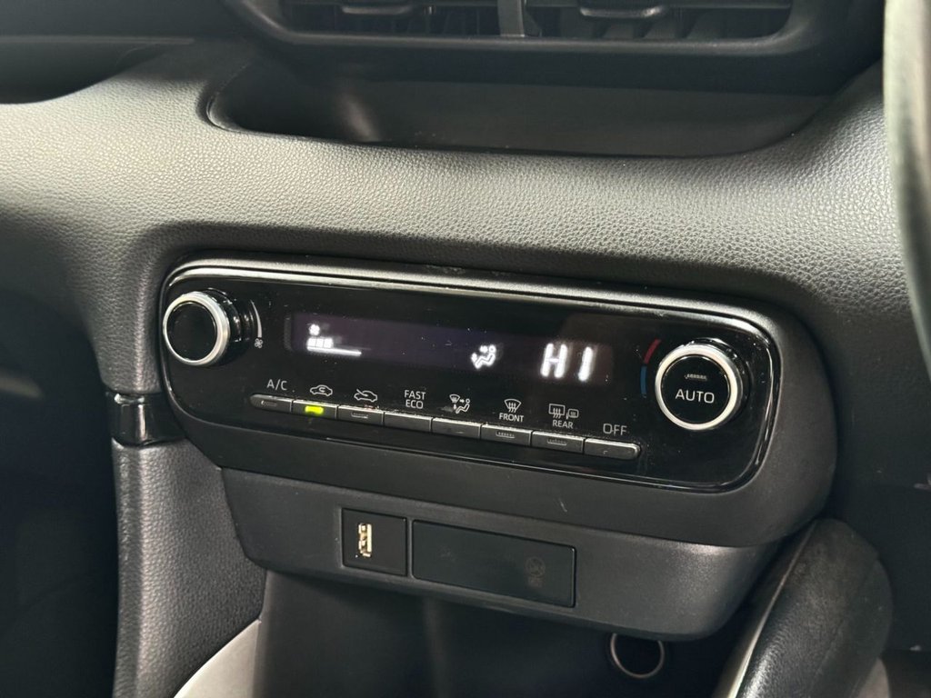 USED 2021 21 TOYOTA YARIS 1.5 ICON FHEV 5d 114 BHP REVERSE CAMERA+APPLE CAR PLAY