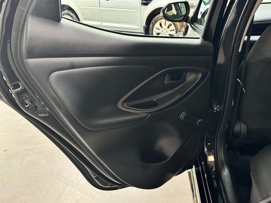 USED 2021 21 TOYOTA YARIS 1.5 ICON FHEV 5d 114 BHP REVERSE CAMERA+APPLE CAR PLAY