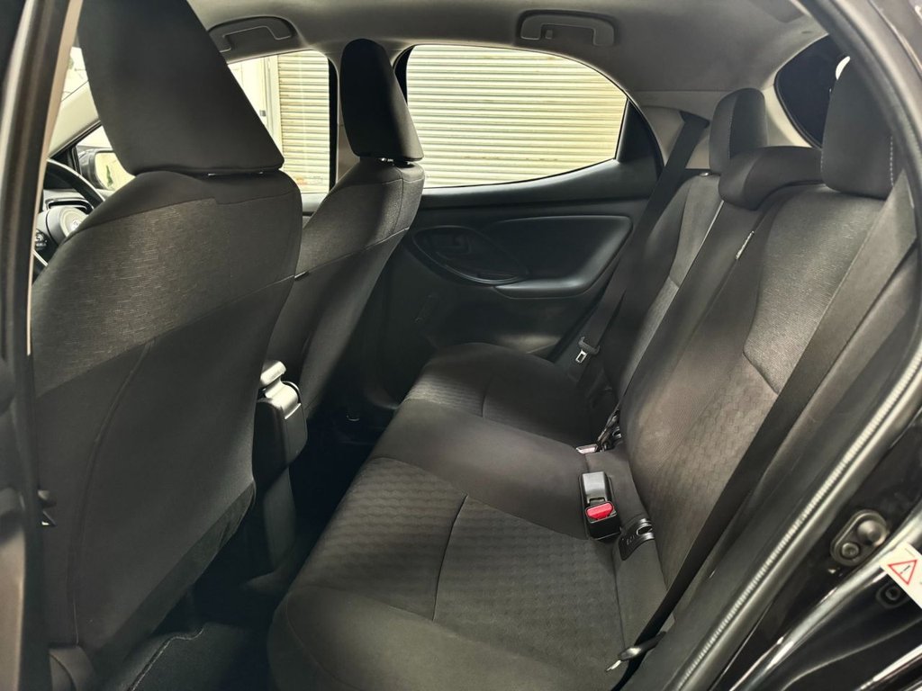 USED 2021 21 TOYOTA YARIS 1.5 ICON FHEV 5d 114 BHP REVERSE CAMERA+APPLE CAR PLAY