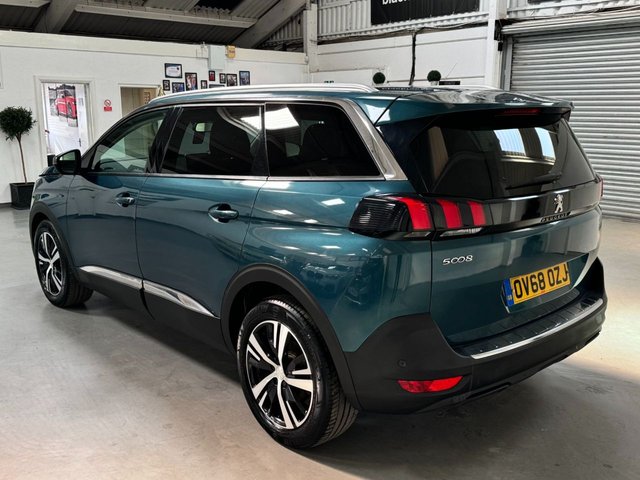 View our PEUGEOT 5008