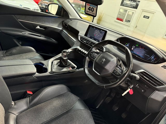 View our PEUGEOT 5008