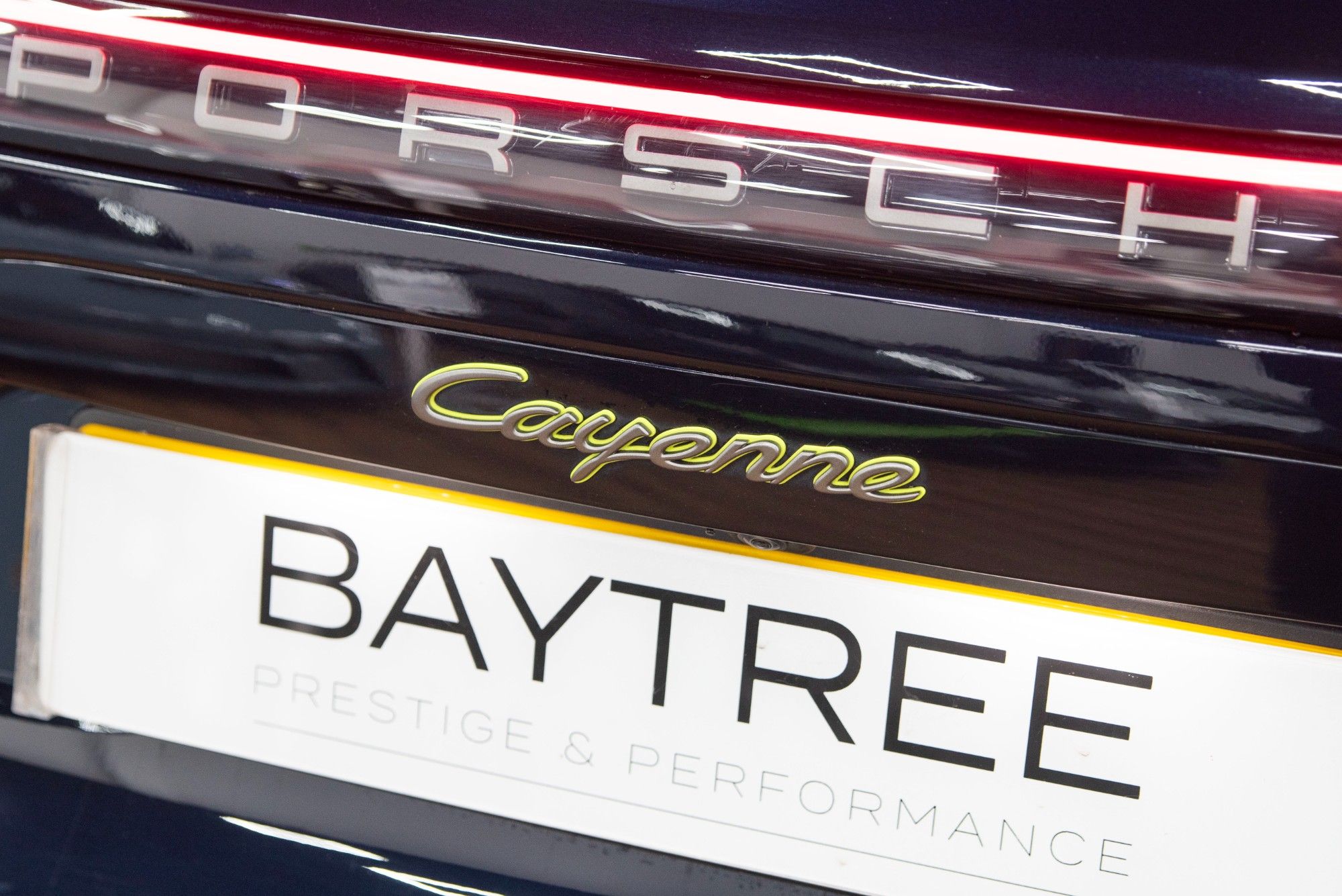USED 2022 22 PORSCHE CAYENNE 3.0 V6 PLATINUM EDITION  