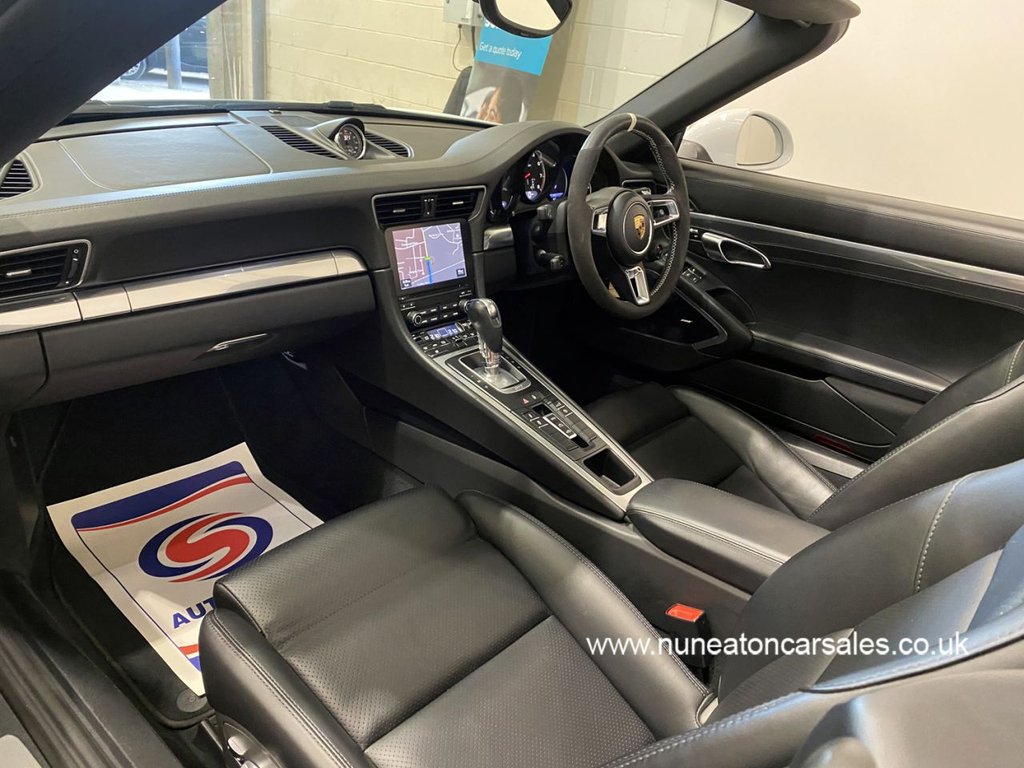 USED 2016 16 PORSCHE 911 3.8 TURBO PDK 2d 532 BHP LOW MILES
