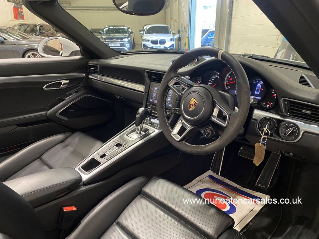 USED 2016 16 PORSCHE 911 3.8 TURBO PDK 2d 532 BHP LOW MILES