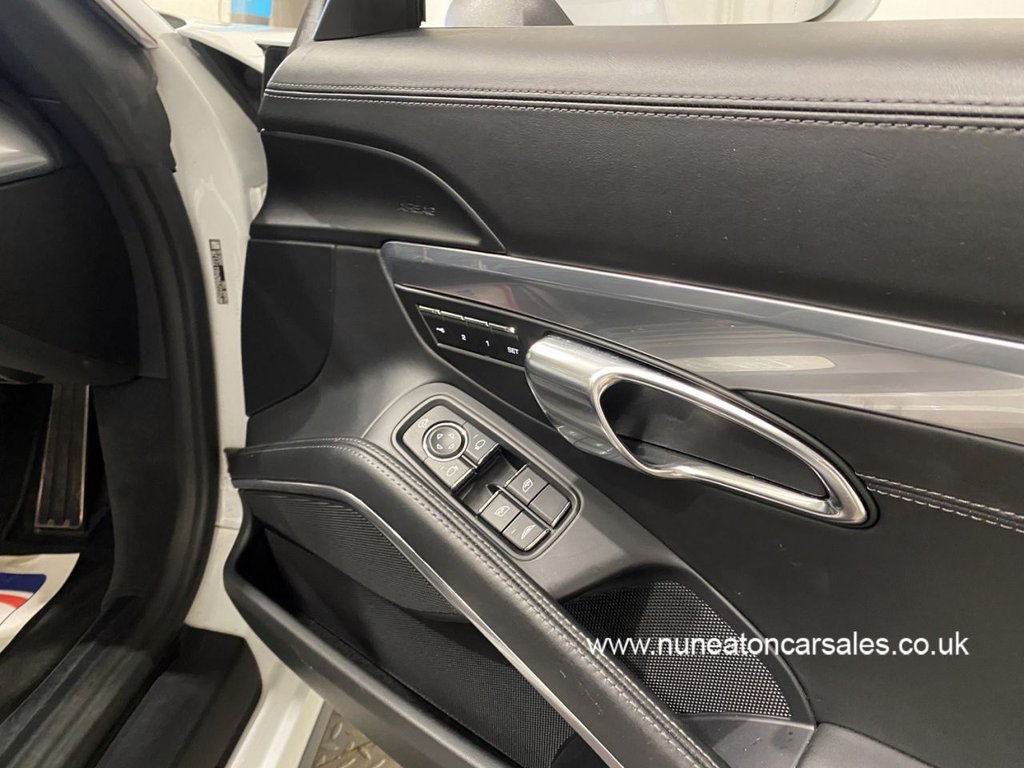 USED 2016 16 PORSCHE 911 3.8 TURBO PDK 2d 532 BHP LOW MILES