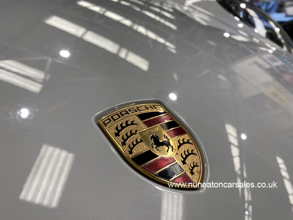 USED 2016 16 PORSCHE 911 3.8 TURBO PDK 2d 532 BHP LOW MILES