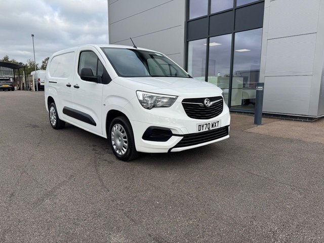 2020 70 Vauxhall Combo 1.5 L2 LWB 2300 SPORTIVE 102PS AIRCON