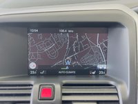 USED 2015 15 VOLVO XC60 2.0 D4 R-DESIGN NAV 5d 178 BHP SATNAV HEATED SEATS BLUETOOTH