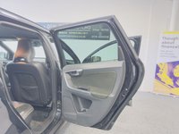 USED 2015 15 VOLVO XC60 2.0 D4 R-DESIGN NAV 5d 178 BHP SATNAV HEATED SEATS BLUETOOTH