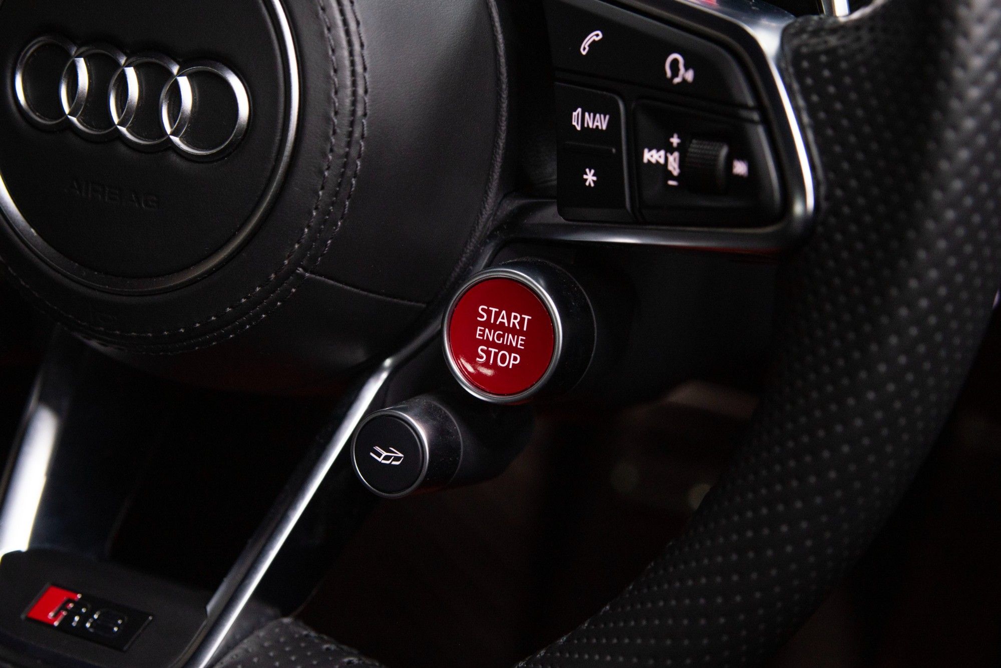 USED 2018 18 AUDI R8 5.2 V10 PLUS QUATTRO 
