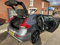 USED 2015 64 VOLVO V40 1.6 D2 R-DESIGN NAV 5d 113 BHP 