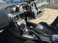 USED 2015 64 VOLVO V40 1.6 D2 R-DESIGN NAV 5d 113 BHP 