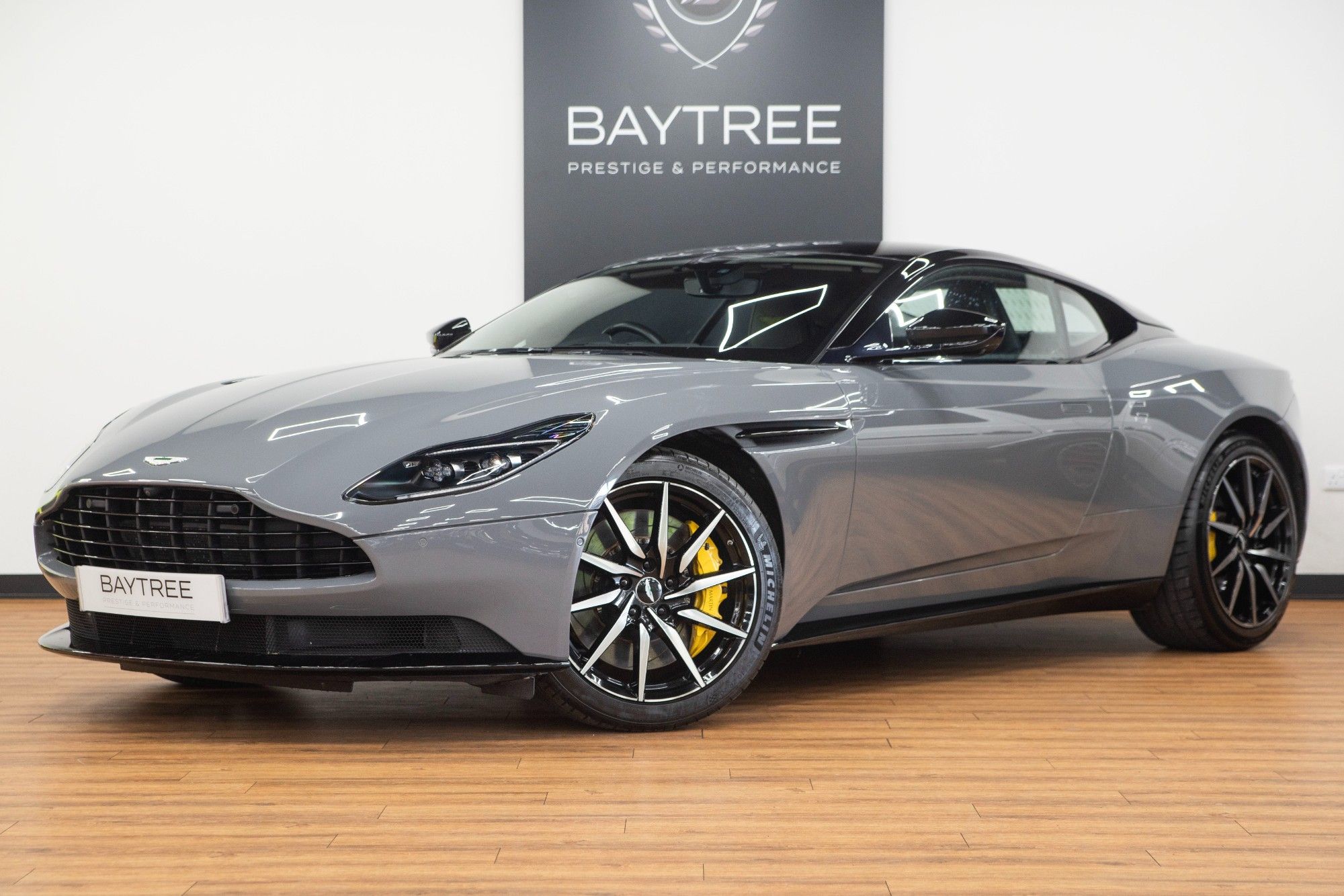 USED 2019 19 ASTON MARTIN DB11 4.0 V8 