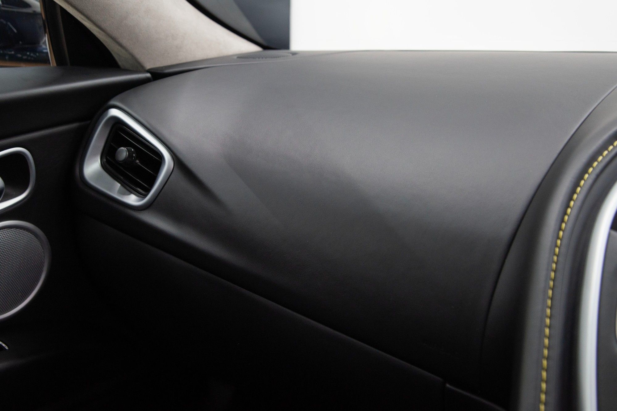 USED 2019 19 ASTON MARTIN DB11 4.0 V8 