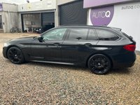 USED 2019 19 BMW 5 SERIES 2.0 520I M SPORT TOURING 5d 181 BHP AUTOMATIC + HEATED LEATHER