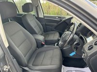 USED 2012 62 VOLKSWAGEN TIGUAN 2.0 SE TDI BLUEMOTION TECHNOLOGY 4MOTION 5d 138 BHP FSH 2 KEYS SAT NAV R/CAMERA