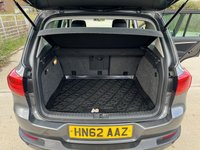 USED 2012 62 VOLKSWAGEN TIGUAN 2.0 SE TDI BLUEMOTION TECHNOLOGY 4MOTION 5d 138 BHP FSH 2 KEYS SAT NAV R/CAMERA