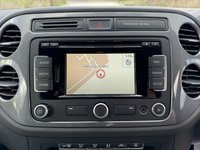 USED 2012 62 VOLKSWAGEN TIGUAN 2.0 SE TDI BLUEMOTION TECHNOLOGY 4MOTION 5d 138 BHP FSH 2 KEYS SAT NAV R/CAMERA