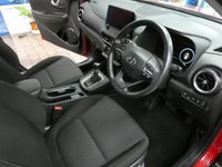 USED 2021 21 HYUNDAI KONA 1.6 GDI PREMIUM 5d 140 BHP SAT NAV CRUISE CONTROL REAR VIEW CAMERA PARKING SENSORS 1 OWNER SERVICE HISTORY HYUNDAI WARRANTY TILL AUG 2026