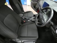 USED 2021 21 HYUNDAI KONA 1.6 GDI PREMIUM 5d 140 BHP SAT NAV CRUISE CONTROL REAR VIEW CAMERA PARKING SENSORS 1 OWNER SERVICE HISTORY HYUNDAI WARRANTY TILL AUG 2026