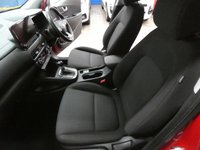 USED 2021 21 HYUNDAI KONA 1.6 GDI PREMIUM 5d 140 BHP SAT NAV CRUISE CONTROL REAR VIEW CAMERA PARKING SENSORS 1 OWNER SERVICE HISTORY HYUNDAI WARRANTY TILL AUG 2026