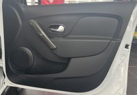 USED 2017 17 DACIA SANDERO STEPWAY 0.9 LAUREATE TCE 5d 90 BHP Sat Nav | Rear Sensors