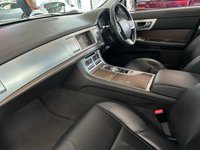 USED 2013 63 JAGUAR XF 2.2 D LUXURY 4d 200 BHP REVERSING CAMERA - NAVIGATION - PDC