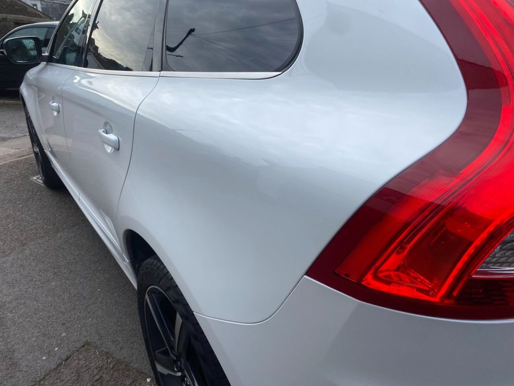 USED 2014 63 VOLVO XC60 2.4 D5 R-DESIGN LUX NAV AWD 5d 212 BHP DAB SAT NAV WINTER AND FAMILY PACK