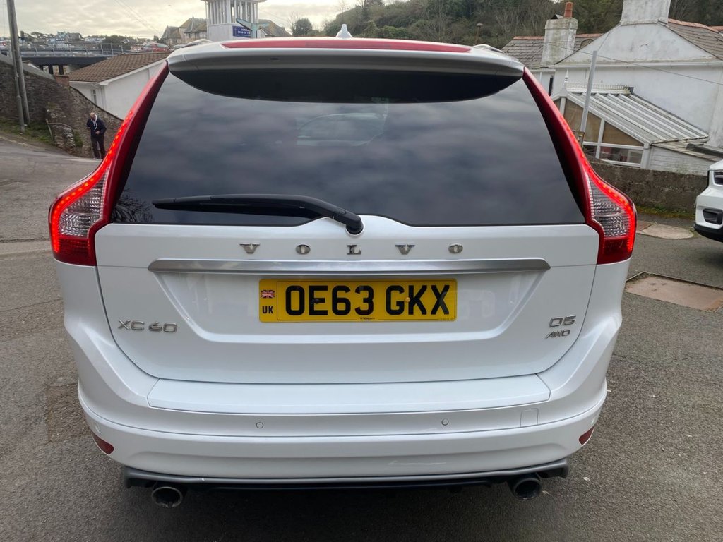 USED 2014 63 VOLVO XC60 2.4 D5 R-DESIGN LUX NAV AWD 5d 212 BHP DAB SAT NAV WINTER AND FAMILY PACK