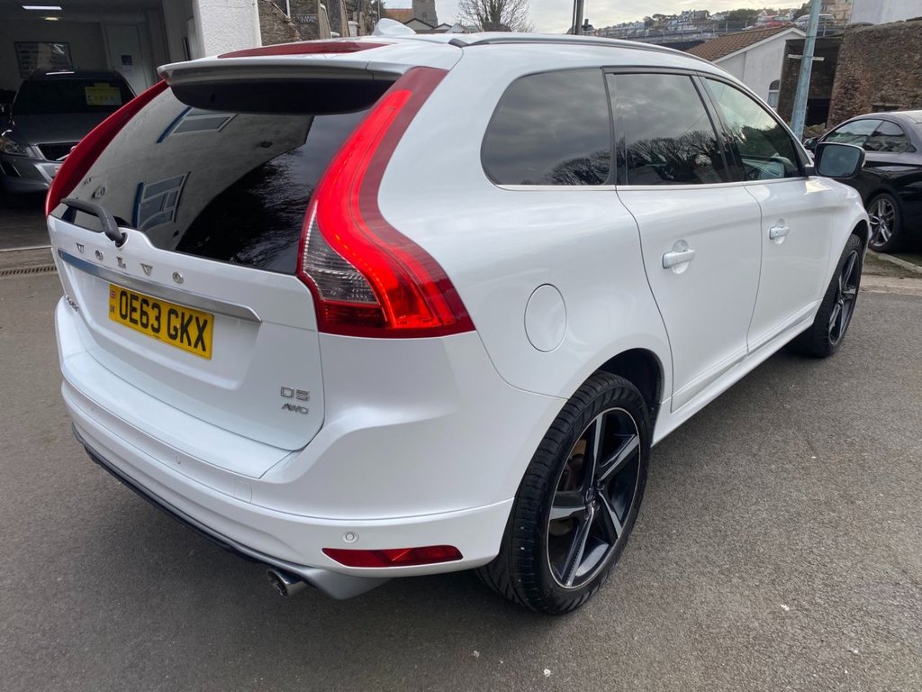 USED 2014 63 VOLVO XC60 2.4 D5 R-DESIGN LUX NAV AWD 5d 212 BHP DAB SAT NAV WINTER AND FAMILY PACK