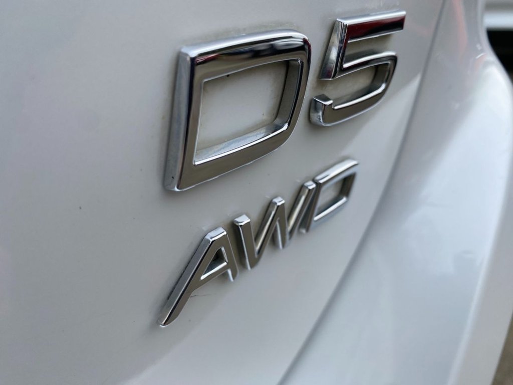 USED 2014 63 VOLVO XC60 2.4 D5 R-DESIGN LUX NAV AWD 5d 212 BHP DAB SAT NAV WINTER AND FAMILY PACK