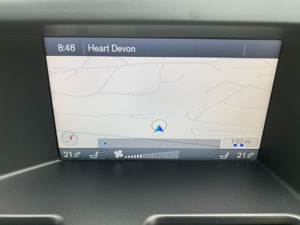 USED 2014 63 VOLVO XC60 2.4 D5 R-DESIGN LUX NAV AWD 5d 212 BHP DAB SAT NAV WINTER AND FAMILY PACK