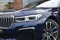 USED 2019 10 BMW 7 SERIES 3.0 740D XDRIVE M SPORT 4d 315 BHP TECH PACK / SUNROOF / M SPORT+